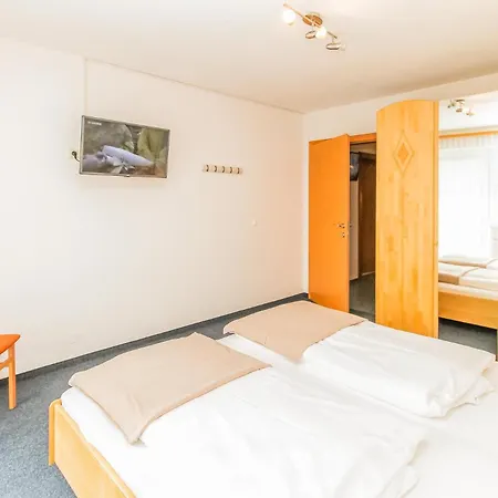 Gruber's Gaestehaus 4*